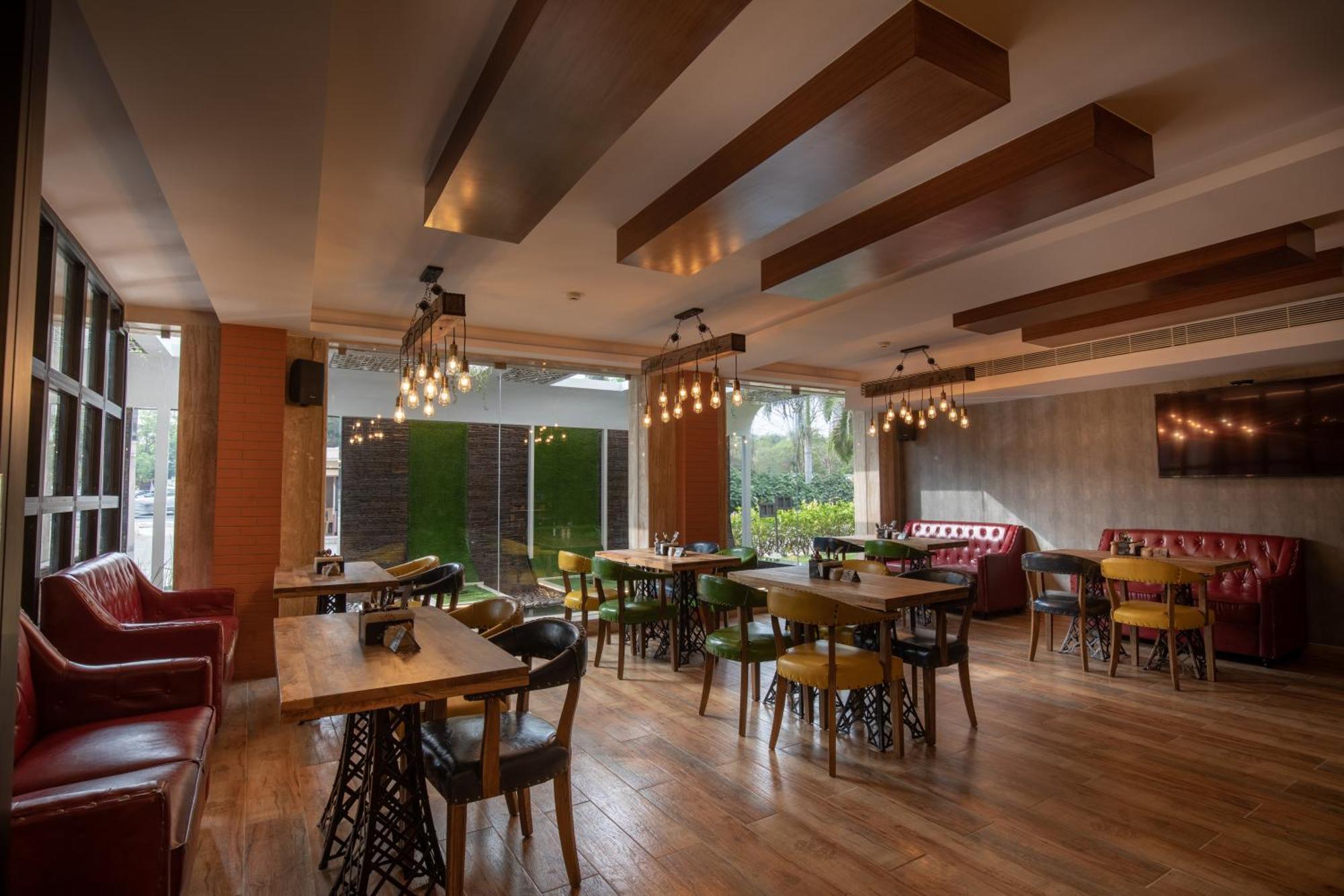 Jenneys Residency Ξενοδοχείο Κοϊμπατόρε Εξωτερικό φωτογραφία