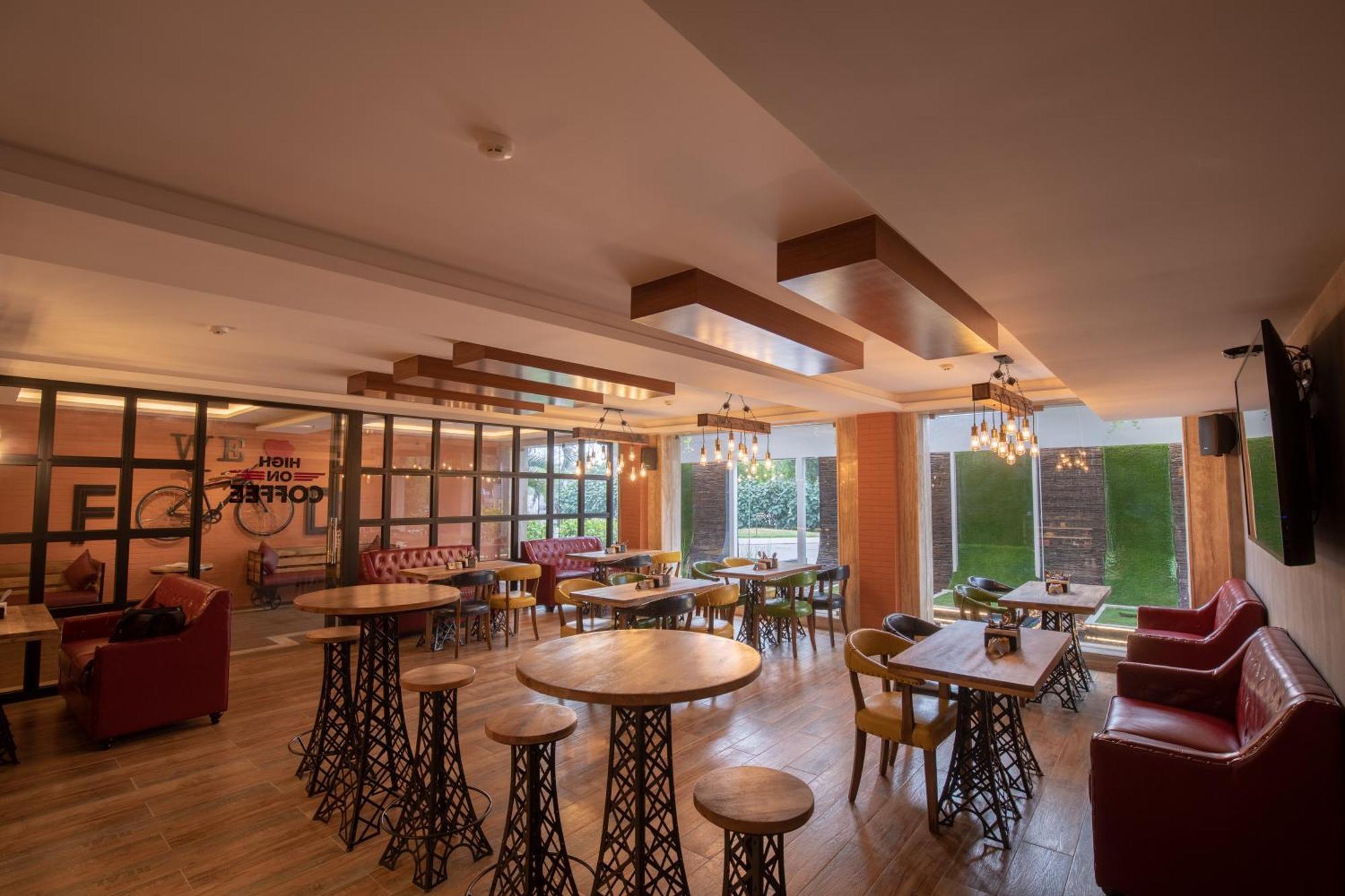 Jenneys Residency Ξενοδοχείο Κοϊμπατόρε Εξωτερικό φωτογραφία